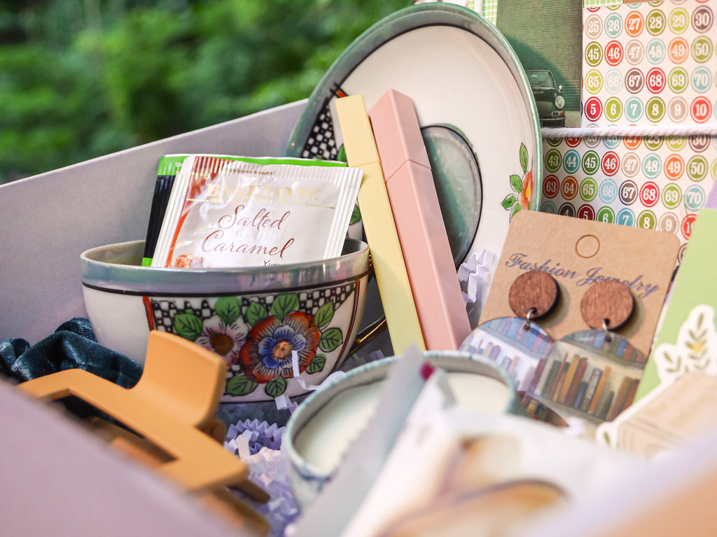 Blind Date Book Box