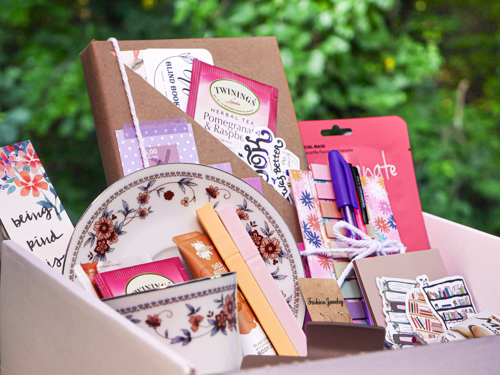 Blind Date Book Box